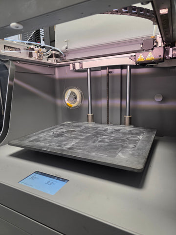 Used Markforged X7 Industrial FFF 3D printer w continous Carbon Fiber BROKEN